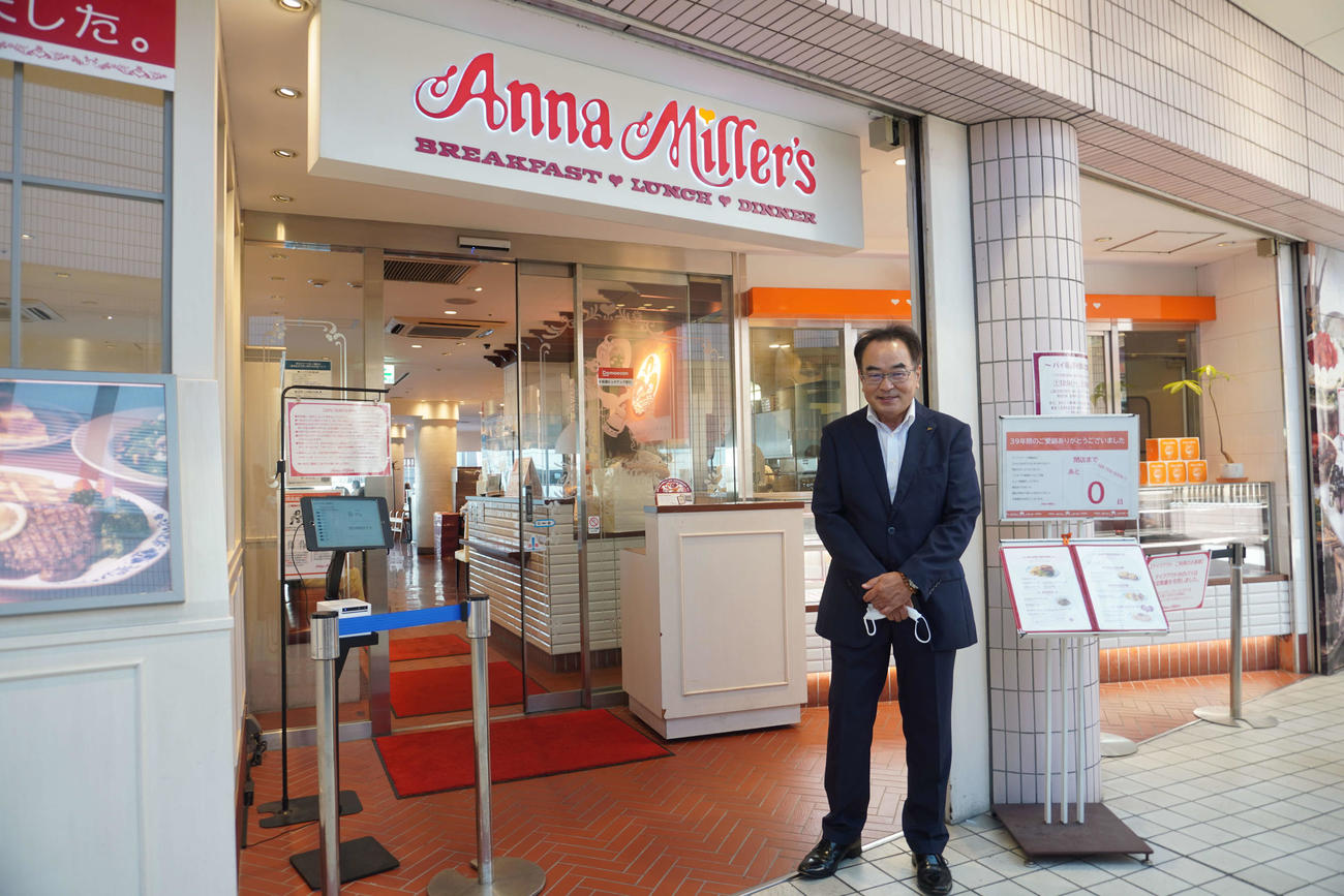 アンナミラーズ高輪店の初代店長鼎（かなえ）正教さん（撮影・沢田直人）