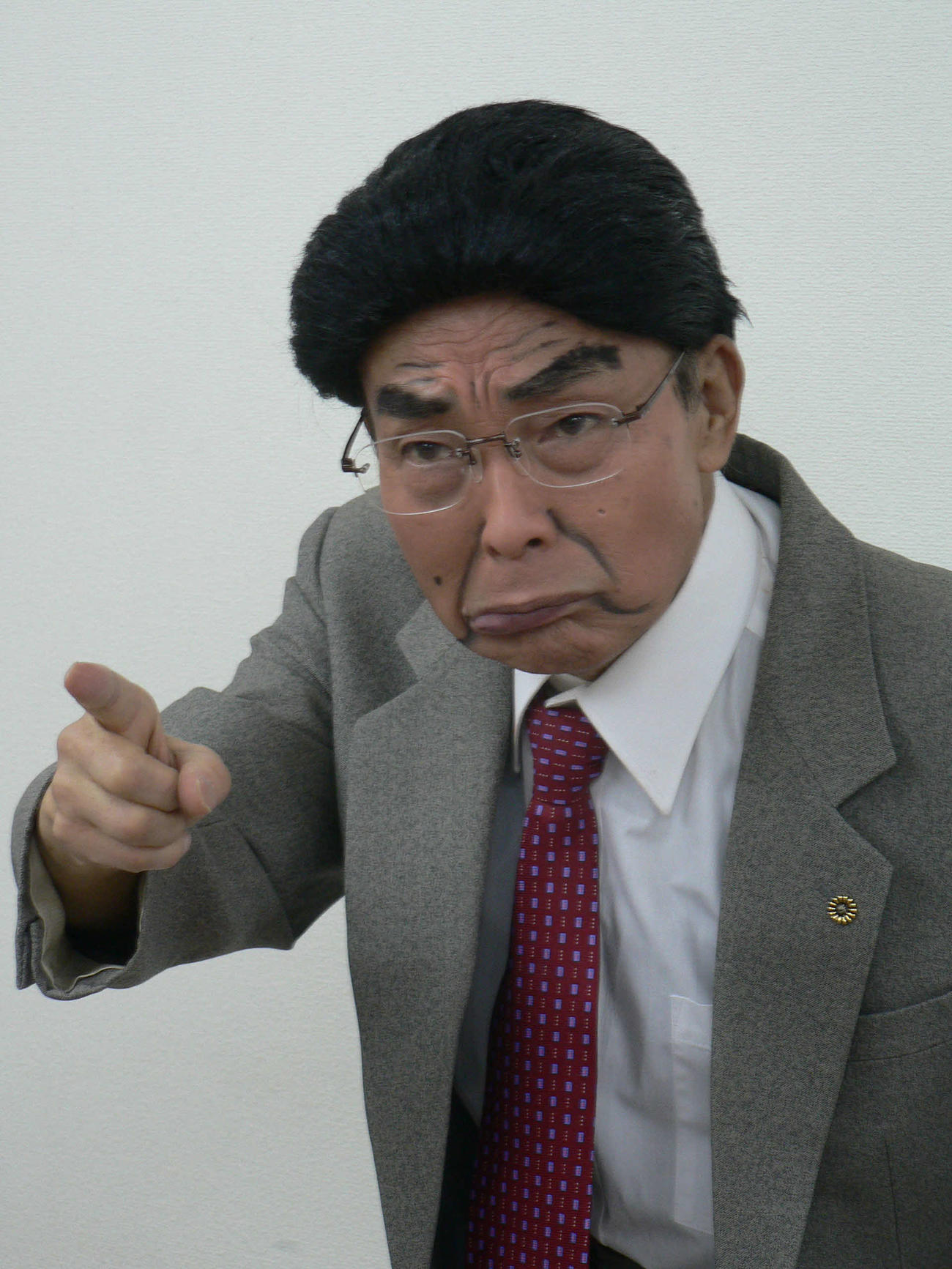 10年12月、ニセ仙谷長官こと、ザ・ニュースペーパーの渡部又兵衛さん