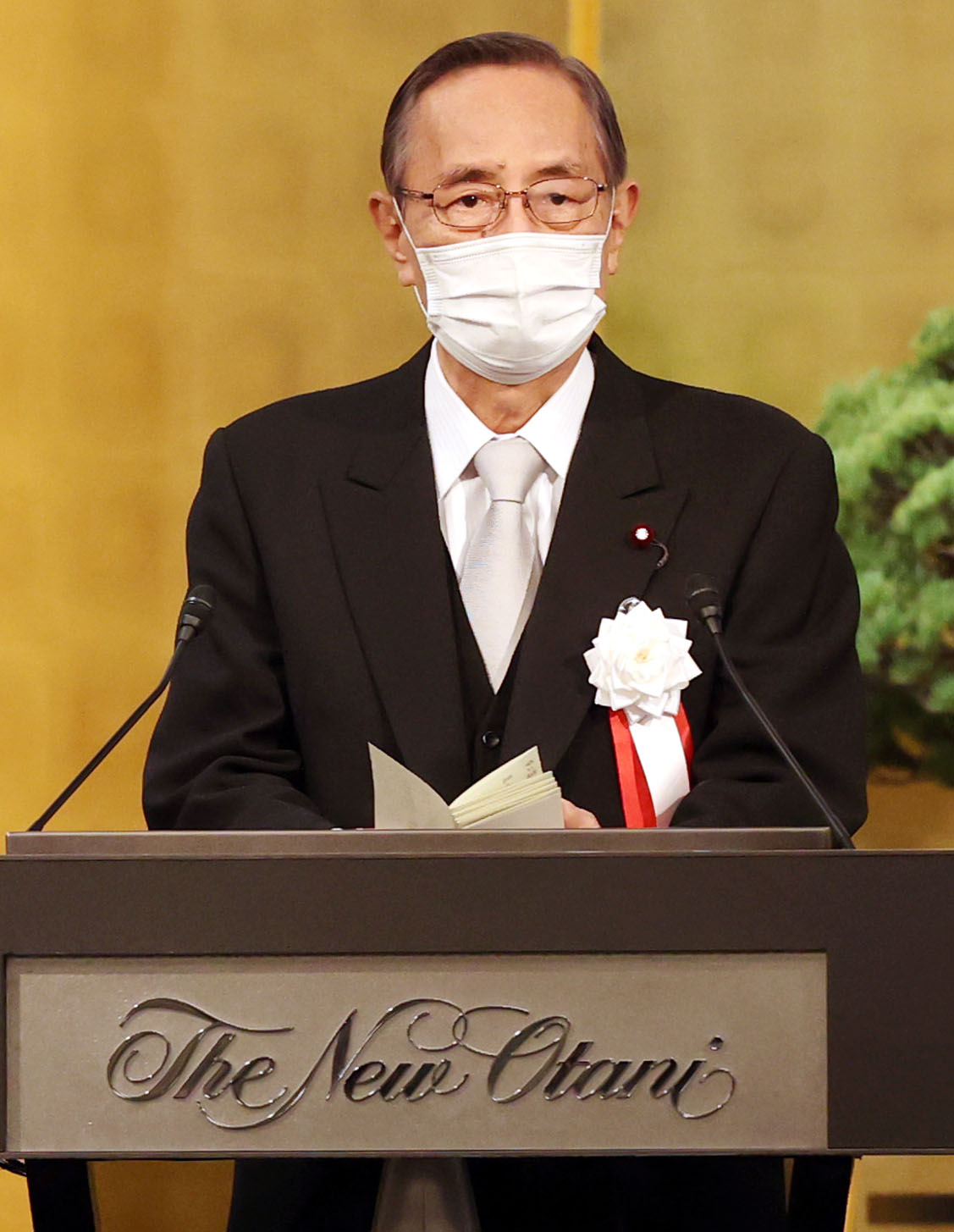 日本遺族会創立75周年記念式典であいさつする細田博之衆議院議長（撮影・狩俣裕三）