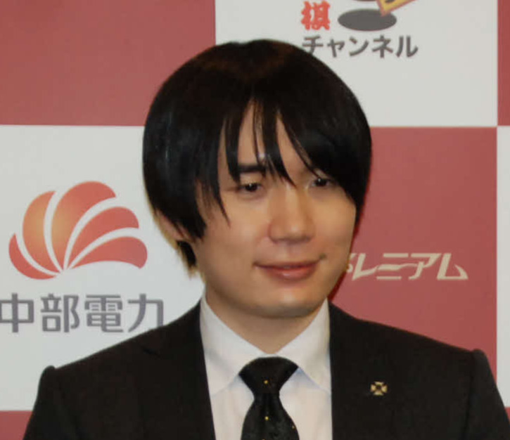 佐藤天彦九段（2018年12月撮影）