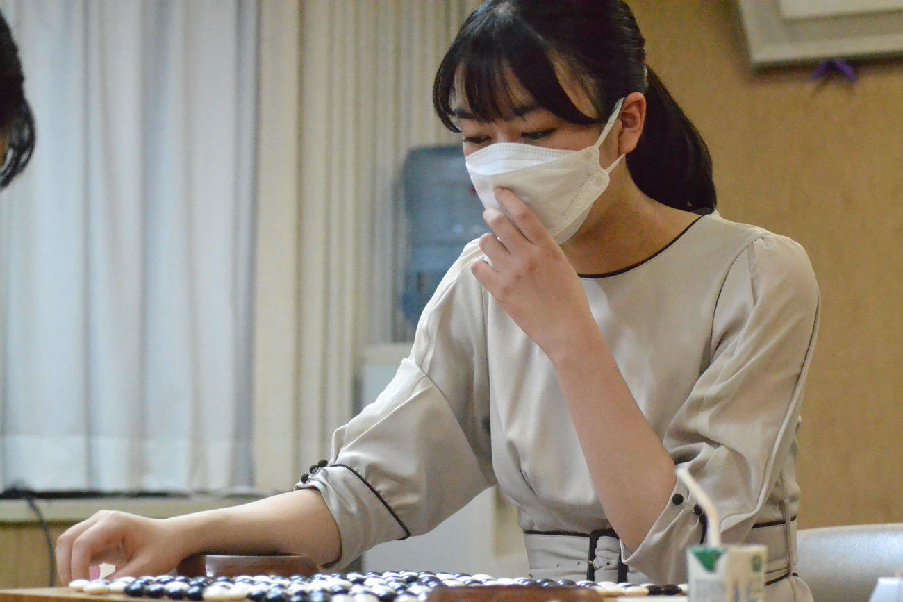 上野梨紗二段との姉妹対決を制した上野愛咲美女流立葵杯
