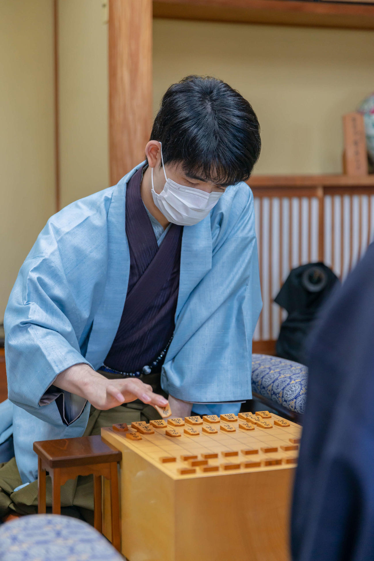 第35期竜王戦7番勝負第5局に臨んだ藤井聡太竜王（日本将棋連盟提供）