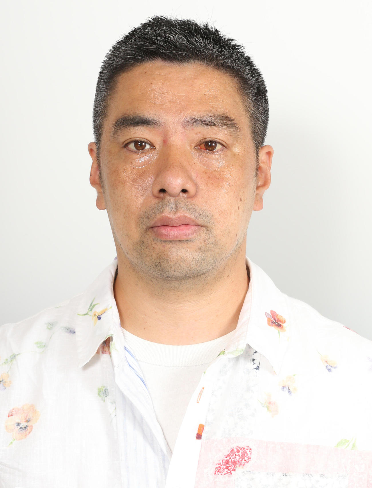 狩俣裕三カメラマン