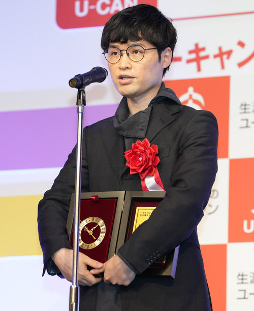 「現代用語の基礎知識選　2022ユーキャン新語・流行語大賞」で「宗教2世」がトップ10に選ばれ登壇した荻上チキ氏（撮影・鈴木みどり）