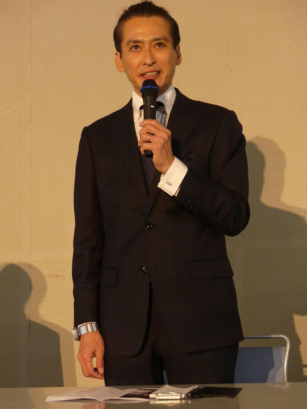 来春の東京都北区長選に出馬する考えを正式に表明した大沢樹生（撮影・中山知子）
