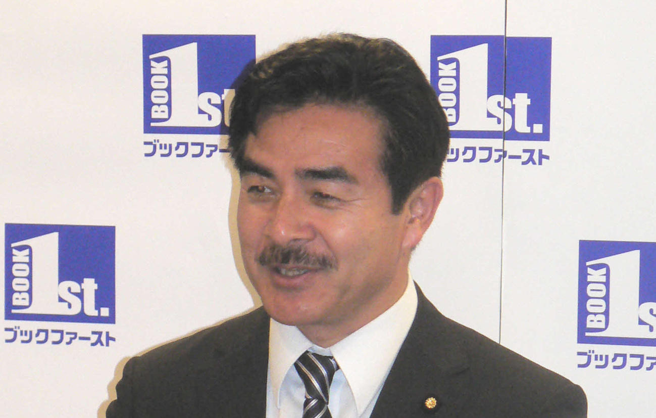 「ヒゲの隊長」こと自民党の佐藤正久参院議員（2011年7月撮影）
