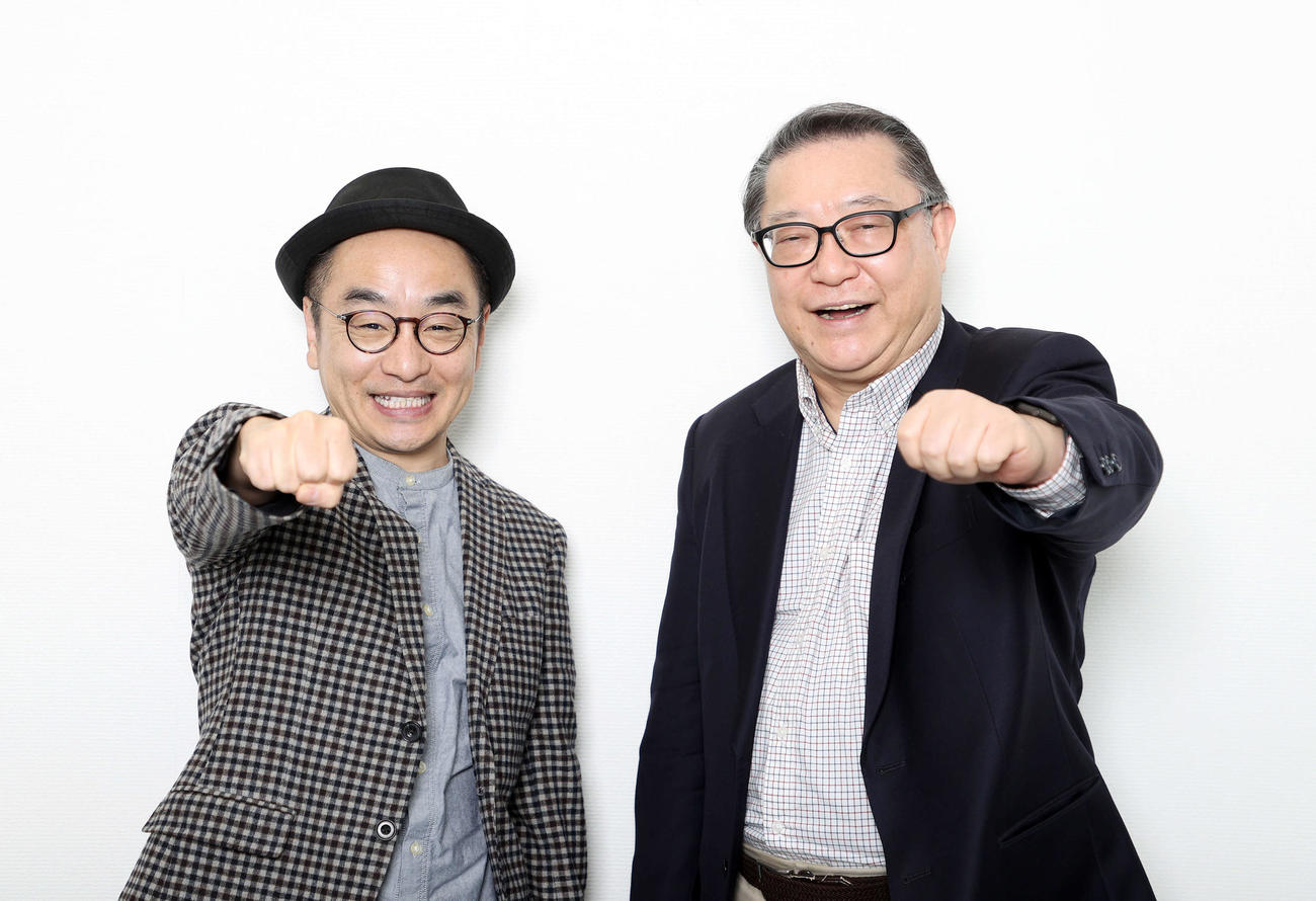 令和5年の政界を語り合ったプチ鹿島（左）と角谷氏（撮影・鈴木正人）