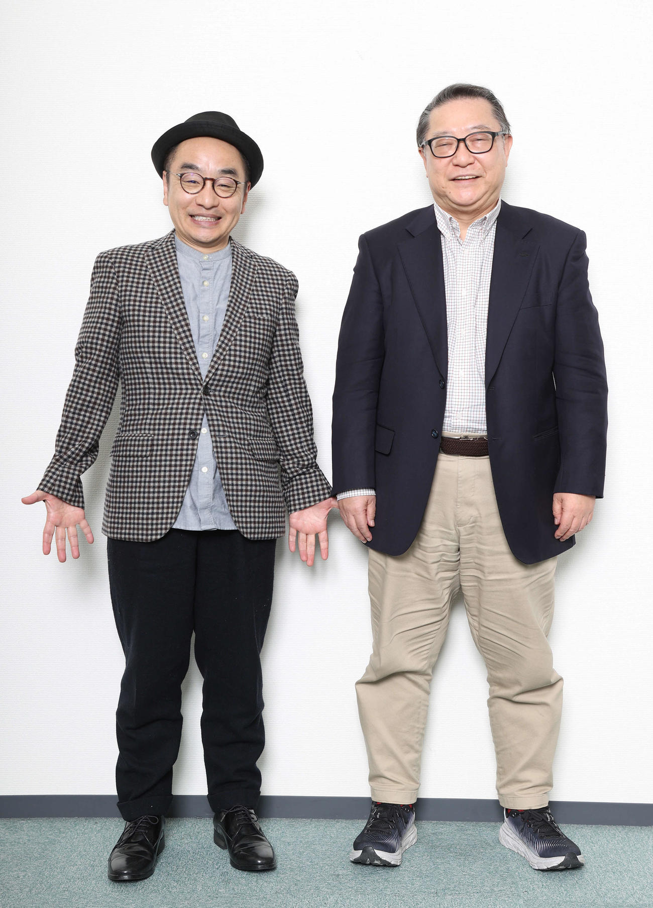 令和5年の政界を語り合ったプチ鹿島氏（左）と角谷氏（撮影・鈴木正人）