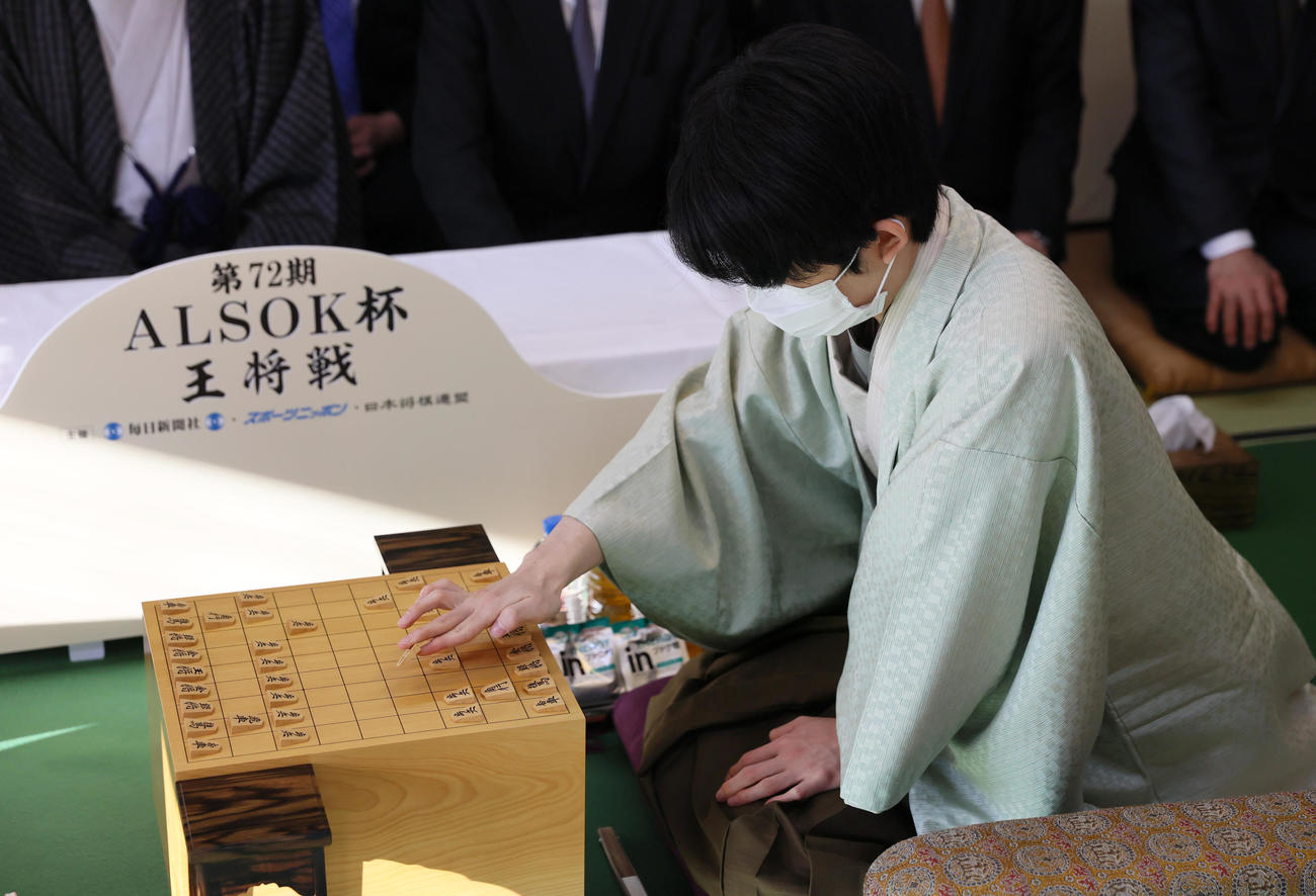 （代表撮影）