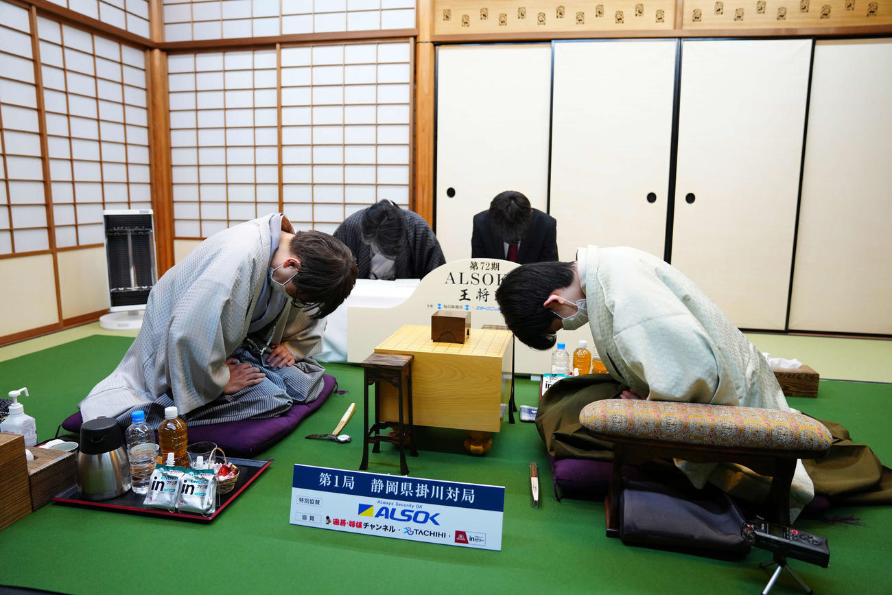 （代表撮影）