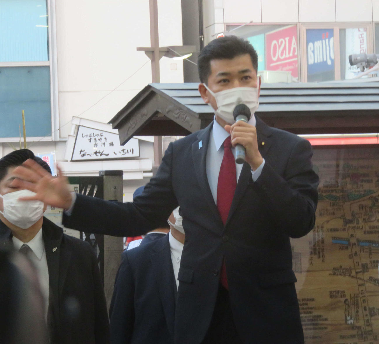 立憲民主党の泉健太代表は同党を離党し、4月の岐阜県議選に自民党から出馬する意向を固めた今井瑠々（るる）氏を非難した（撮影・大上悟）