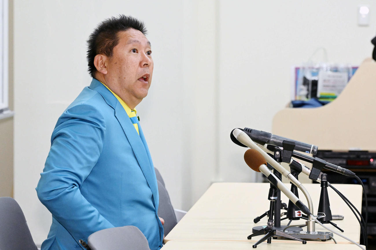 会見するNHK党の立花孝志党首（撮影・滝沢徹郎）
