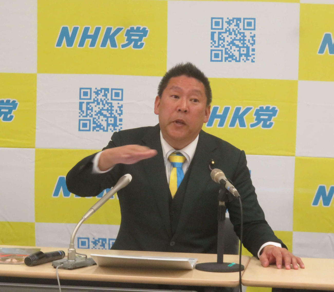 NHK党の立花孝志党首はガーシー参院議員に対する懲罰について反論した（撮影・大上悟）