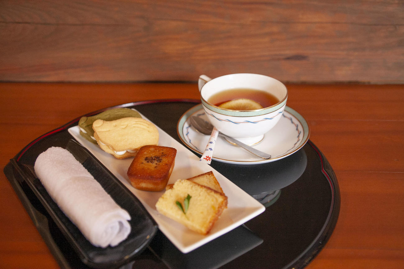羽生善治九段が午前のおやつに注文した「焼き菓子アソート」（日本将棋連盟提供）