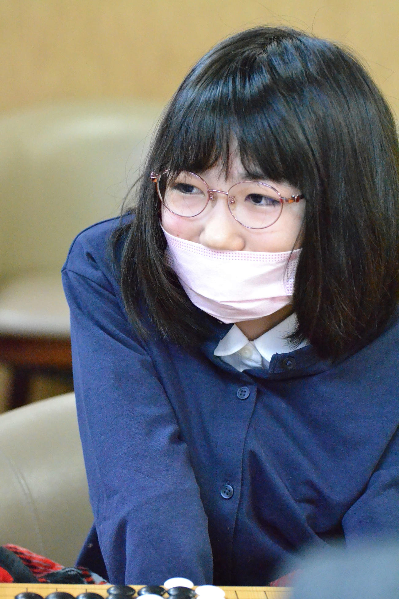 武宮正樹九段に敗れてデビュー戦は黒星に終わった柳原咲輝初段