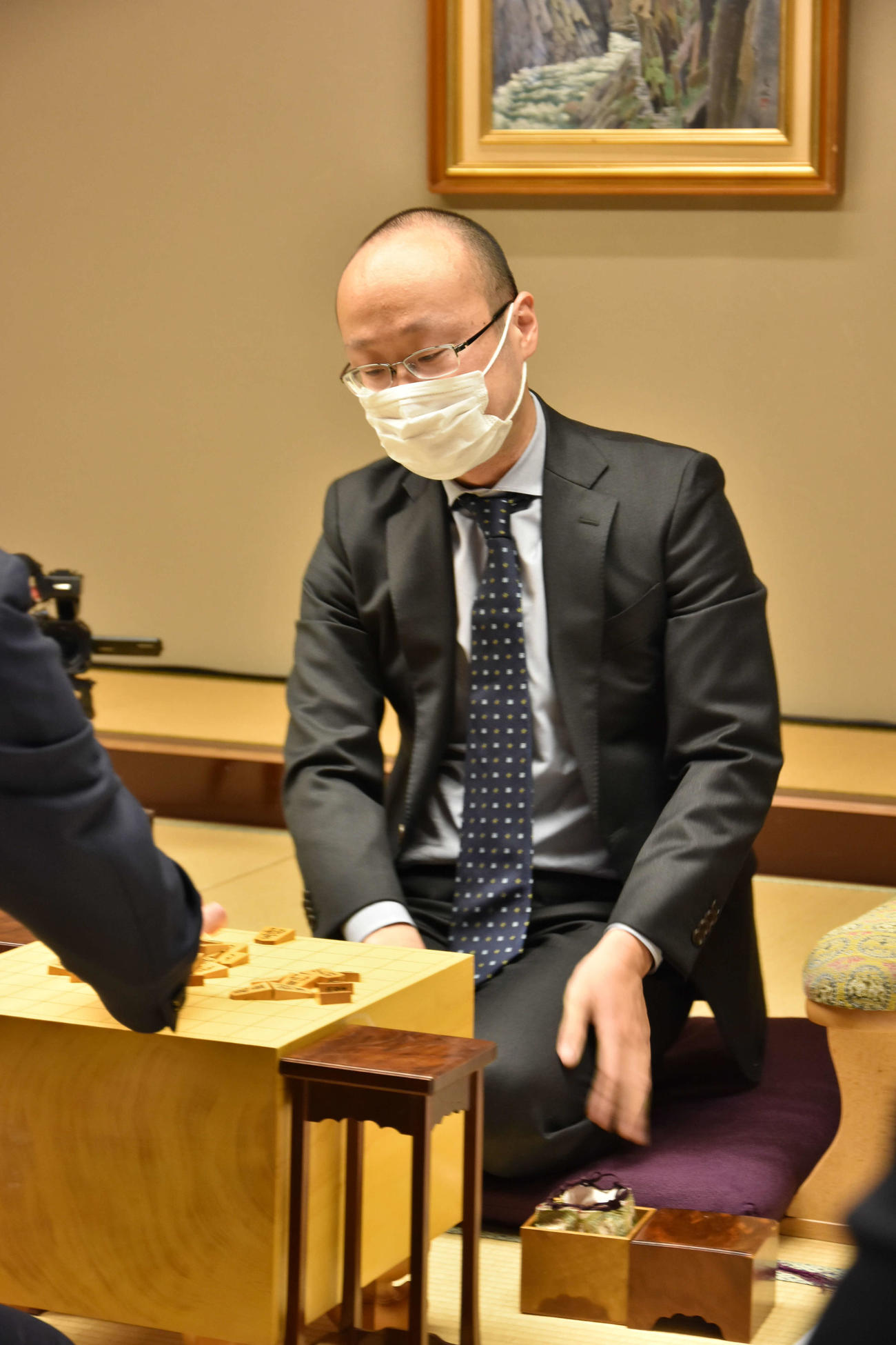 かど番をしのいで棋王戦11連覇に望みをつなぎたい渡辺明棋王（日本将棋連盟提供）