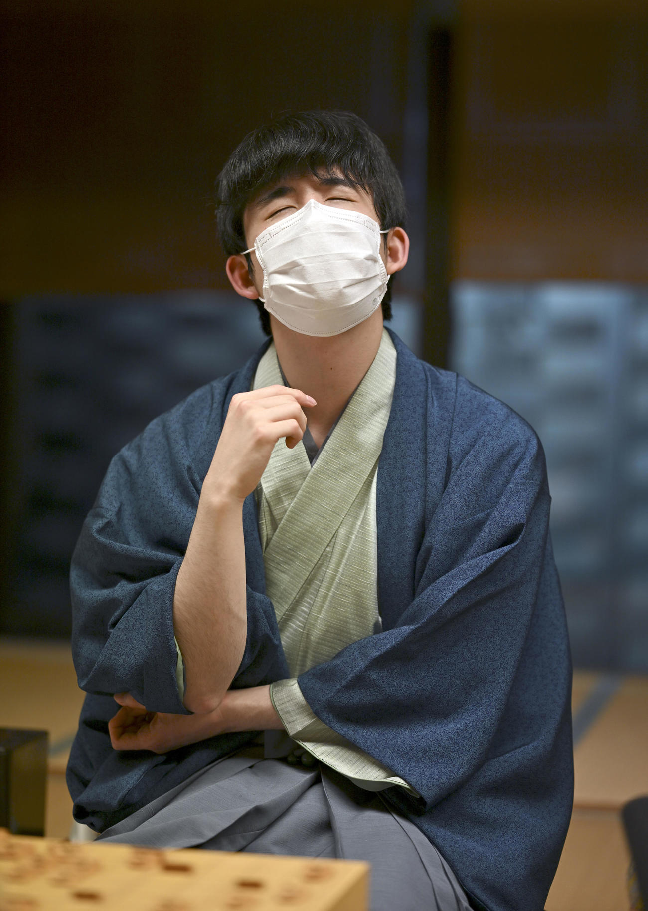 第48期棋王戦コナミグループ杯5番勝負第3局　藤井聡太5冠対渡辺明棋王　敗れた藤井聡太5冠（代表撮影）