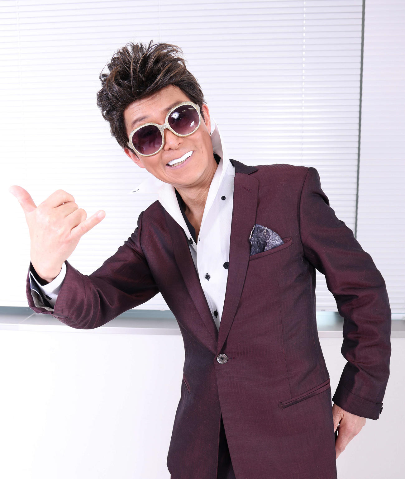 日本ハム新庄剛志監督のものまねをする「＃ちょいまねジャパン」のビックリボス新庄（撮影・河田真司）