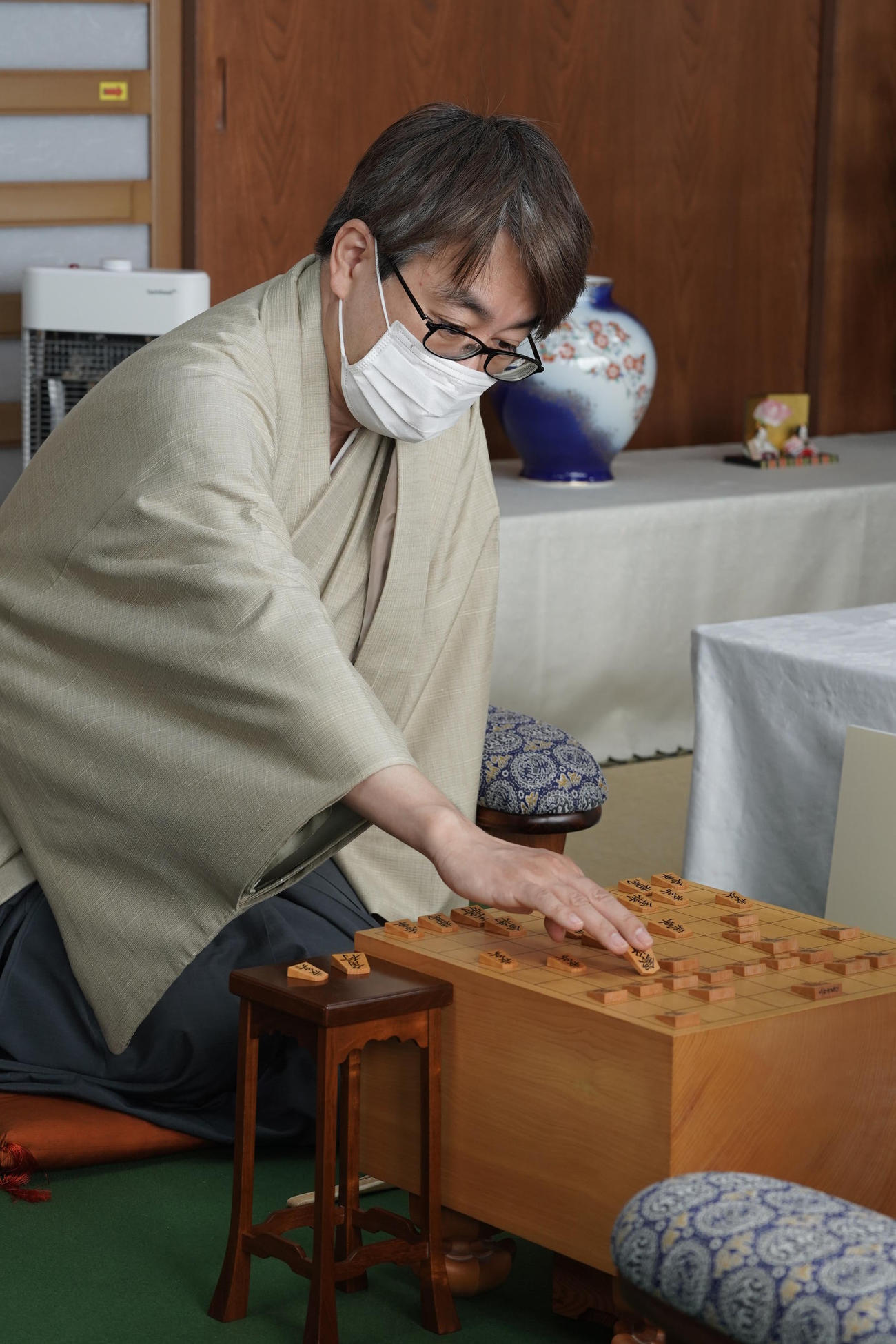 第72期ALSOK杯王将戦7番勝負第6局2日目に臨んだ羽生善治九段（日本将棋連盟提供）