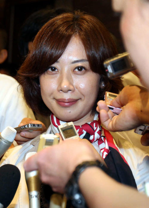 【統一地方選】田中美絵子元衆院議員が石川県議選で初当選、得票数トップ 09年森元首相と戦う - 社会 : 日刊スポーツ