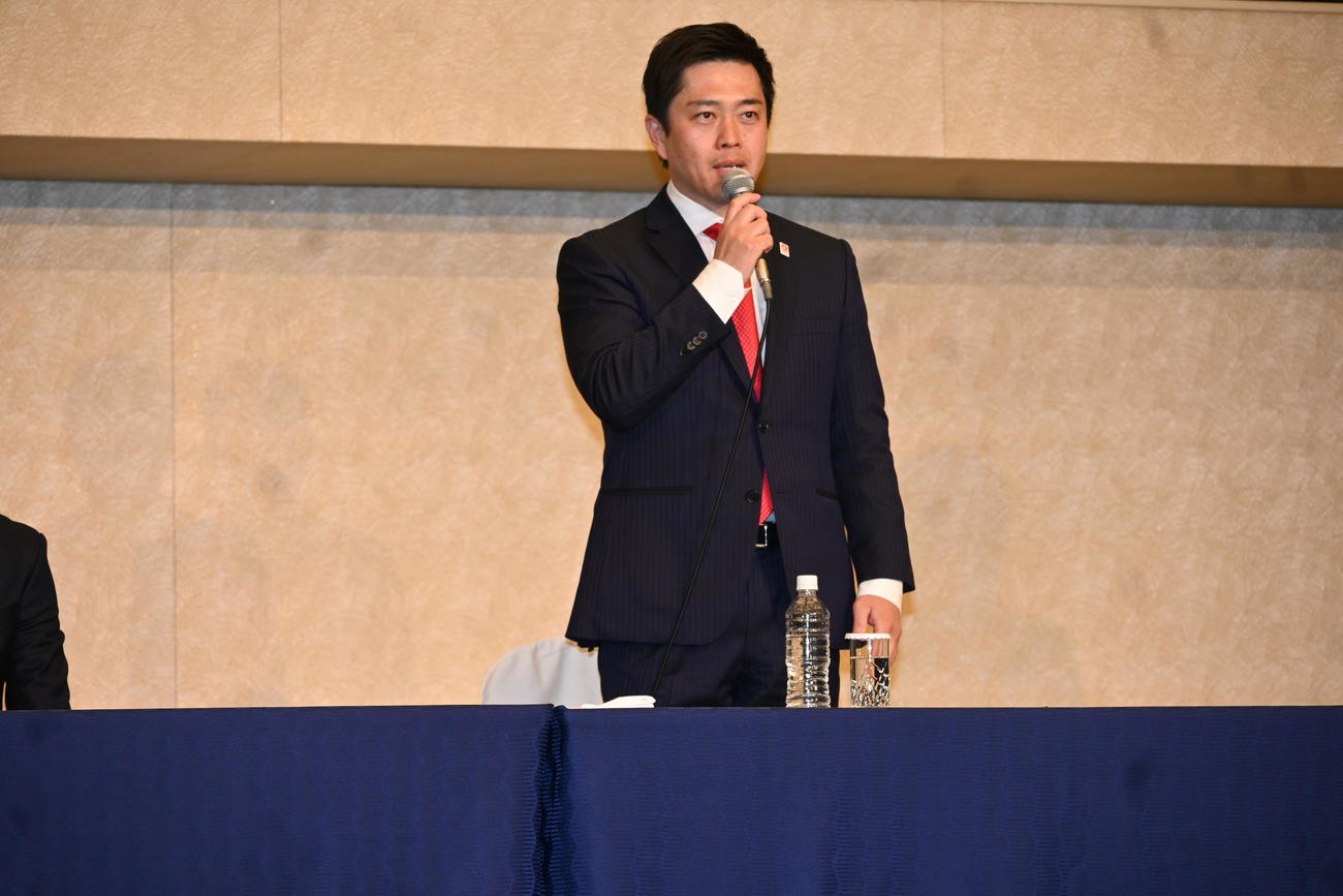 大阪知事選で当選を確実にした吉村洋文氏（2023年4月9日撮影）