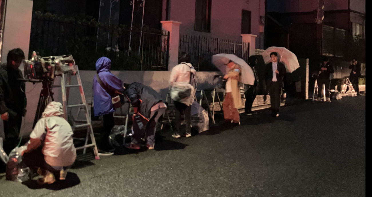報道陣が大挙して集まった木村容疑者の自宅周辺（撮影・阪口孝志）