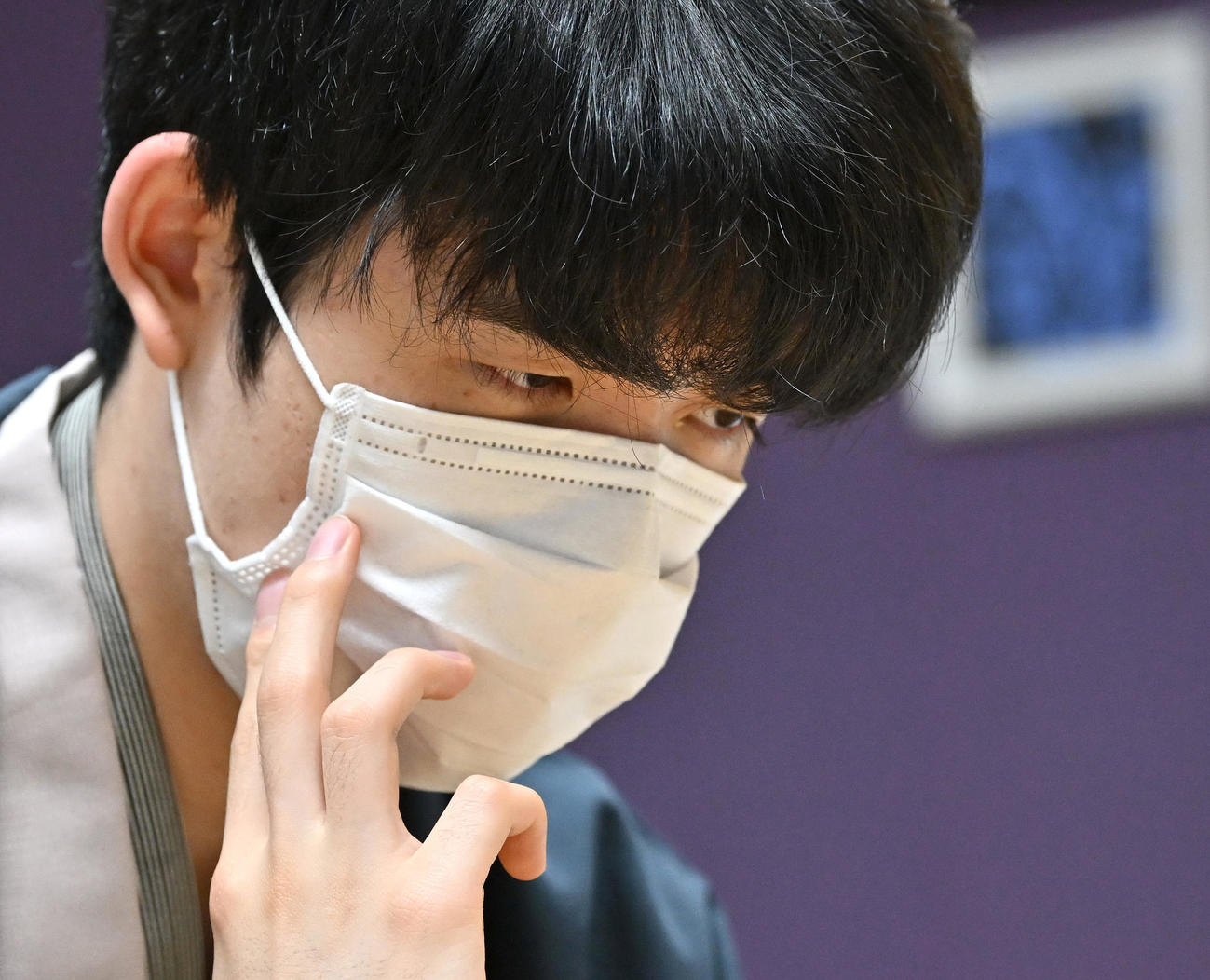 菅井竜也八段に敗れた藤井聡太叡王（代表撮影）