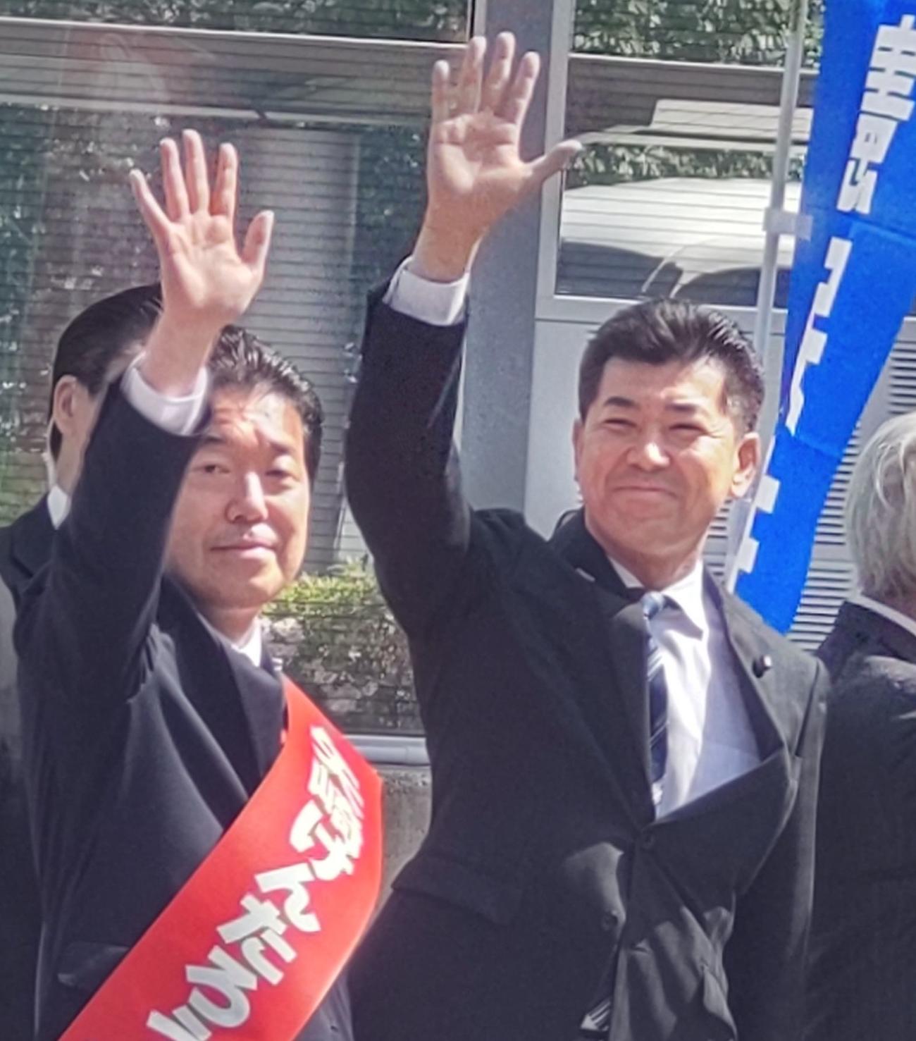 立憲民主党の矢崎堅太郎氏と泉健太代表（23年4月11日撮影）