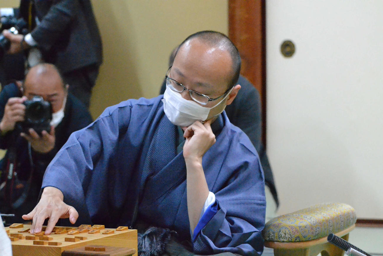 名人戦4連覇へ連敗スタートとなった渡辺明名人