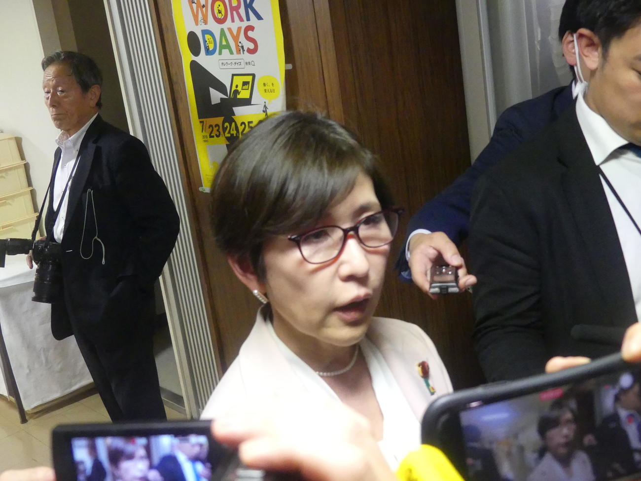LGBT理解増進法案の自民党内議論について取材に応える稲田朋美元防衛相（撮影・中山知子）