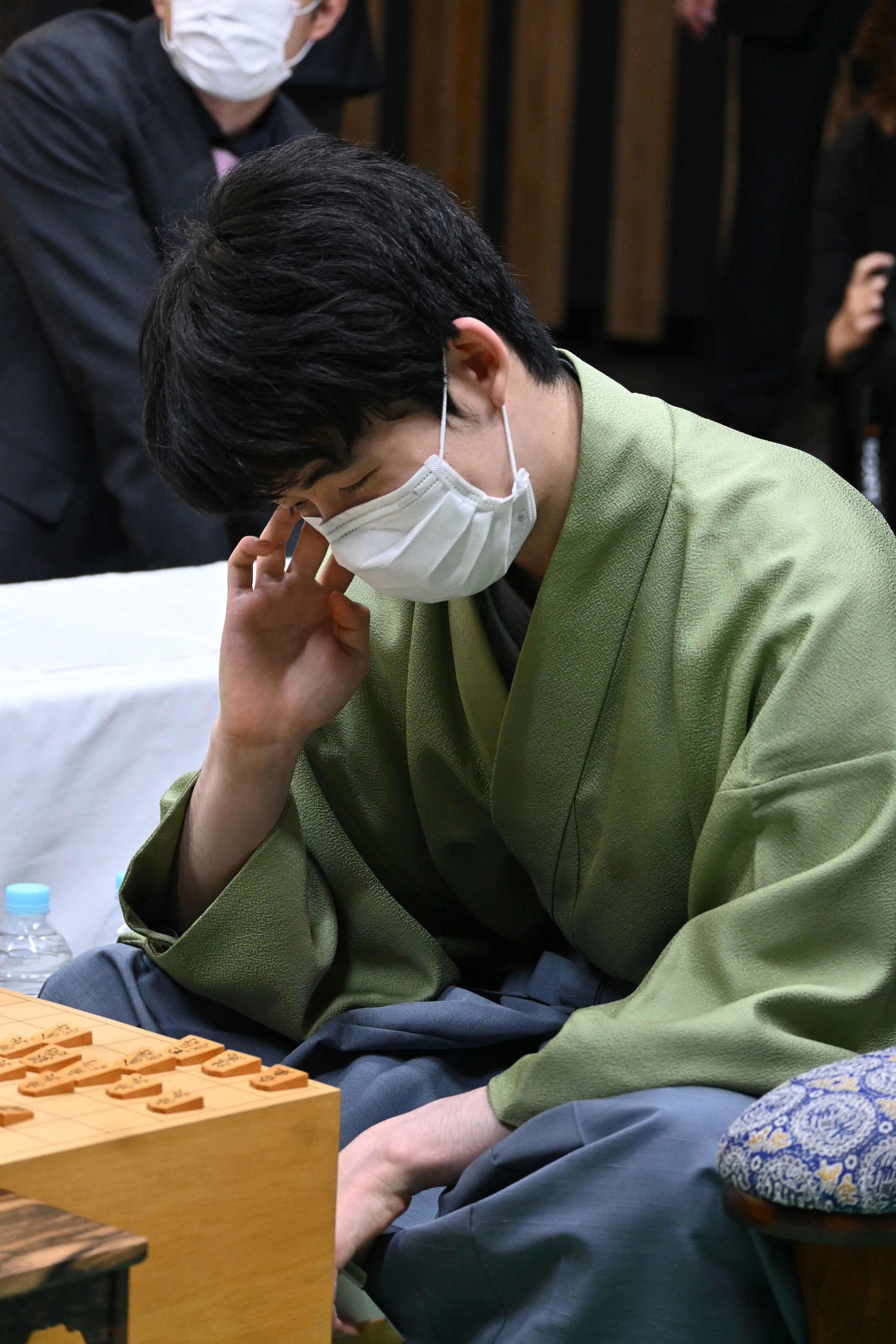 名人戦初黒星を喫した藤井聡太竜王（撮影・松浦隆司）