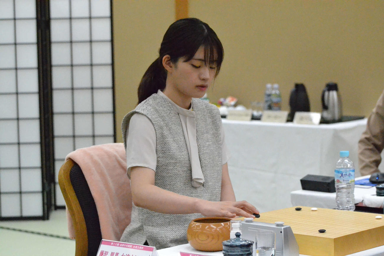 昨年失った女流立葵杯を奪還したい藤沢里菜女流本因坊