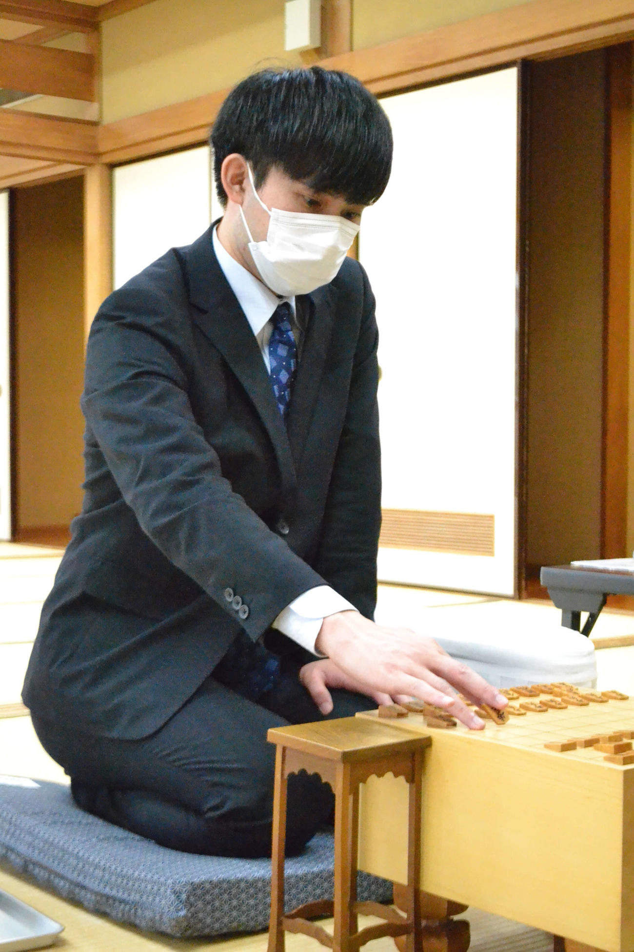 デビュー2連勝を目指して渡辺大夢六段と対戦する小山怜央四段