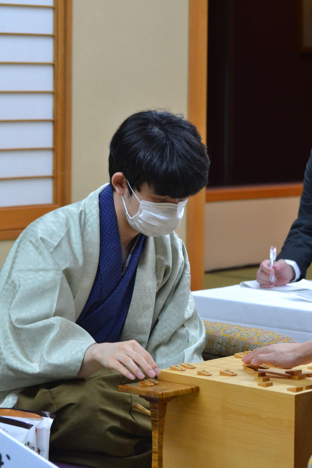 2回の千日手指し直しを経て菅井竜也八段を下し、叡王戦3連覇を果たした藤井聡太叡王