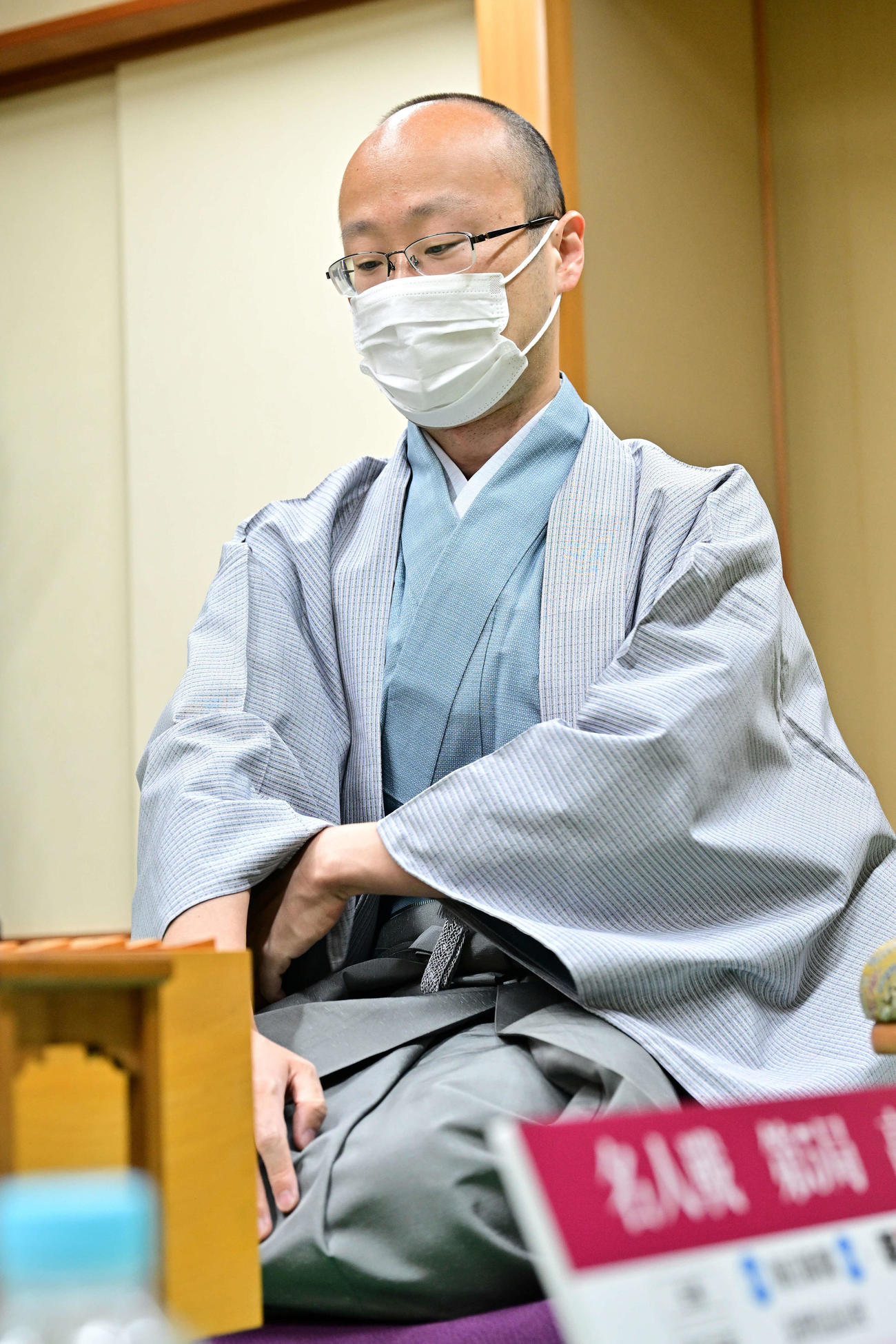 かど番をしのぎたい渡辺明名人（日本将棋連盟提供）