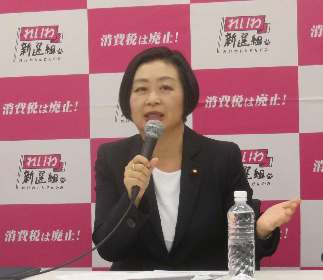 れいわ新選組の櫛渕万里衆院議員は登院停止10日間の懲罰処分に対し会見で反論した（撮影・大上悟）