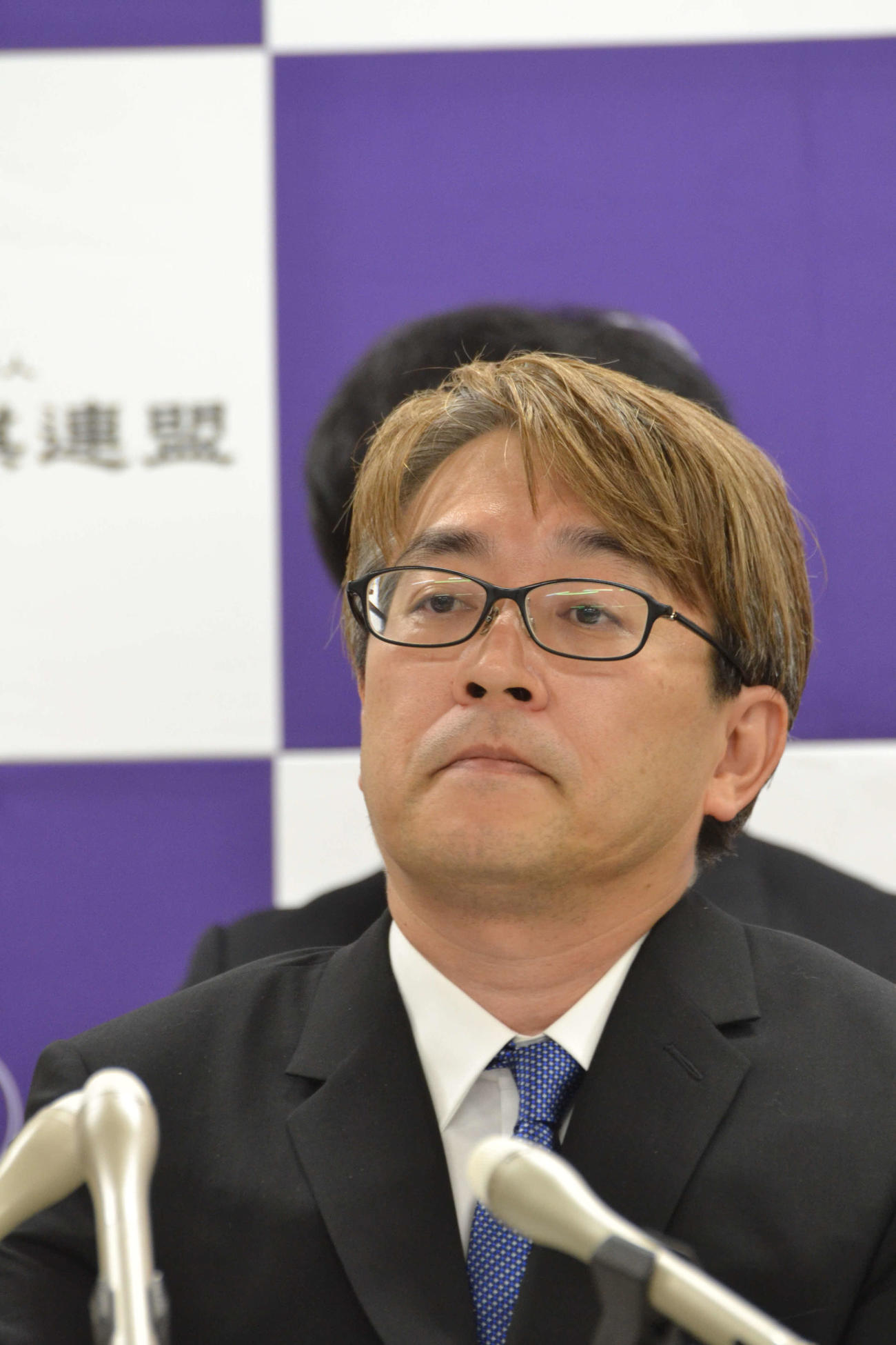 日本将棋連盟会長として記者会見に臨む羽生善治九段