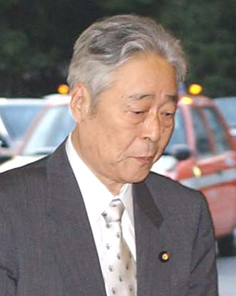 青木幹雄氏（04年5月）