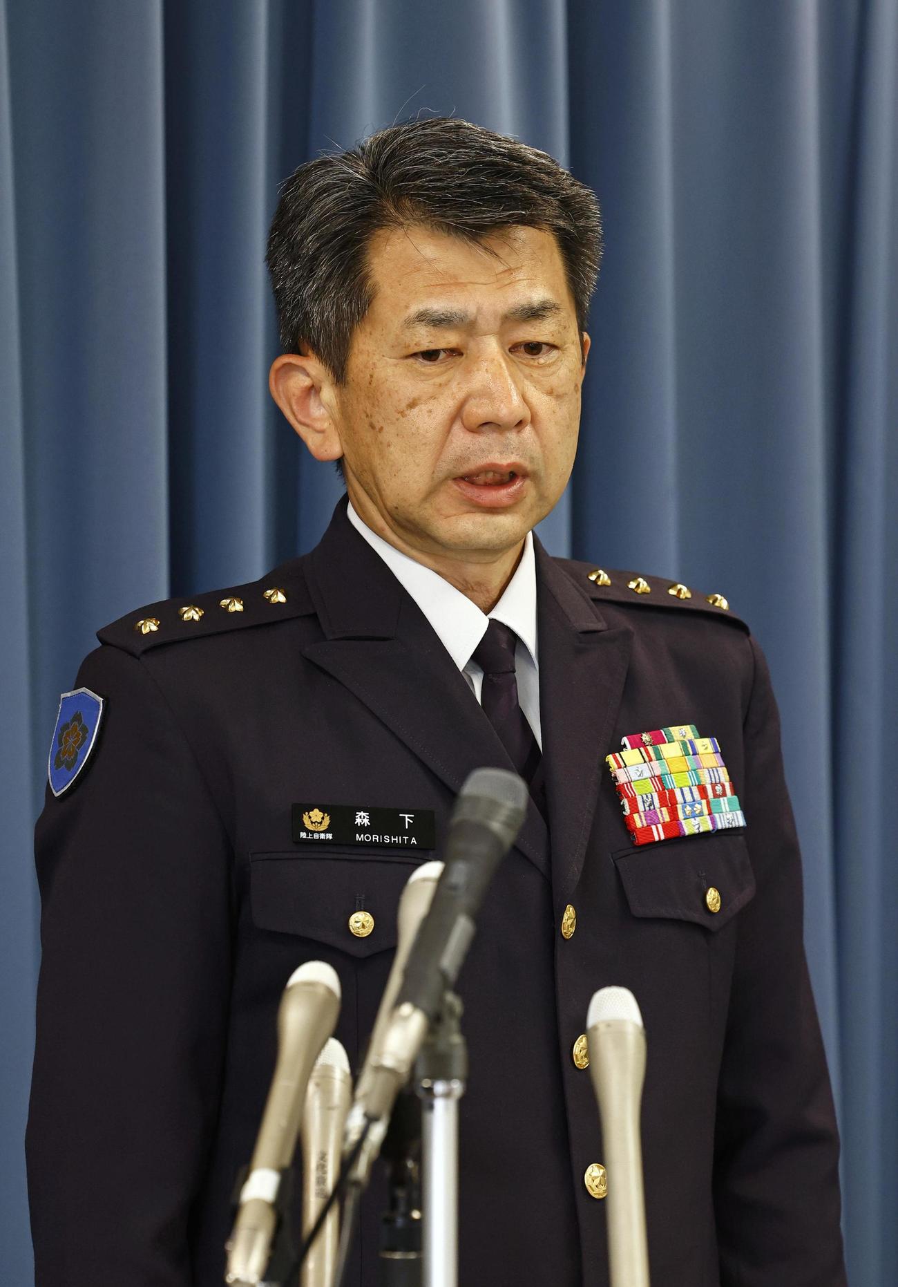 記者会見する陸上自衛隊の森下泰臣陸上幕僚長（共同）