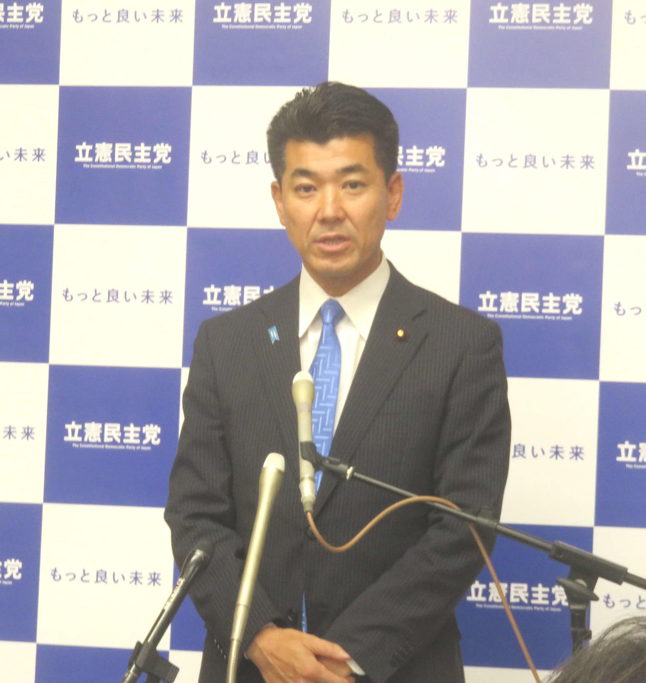 立憲民主党の泉健太代表は臨時執行役員会後の記者会見で内閣不信任決議案の提出を発表した（撮影・大上悟）