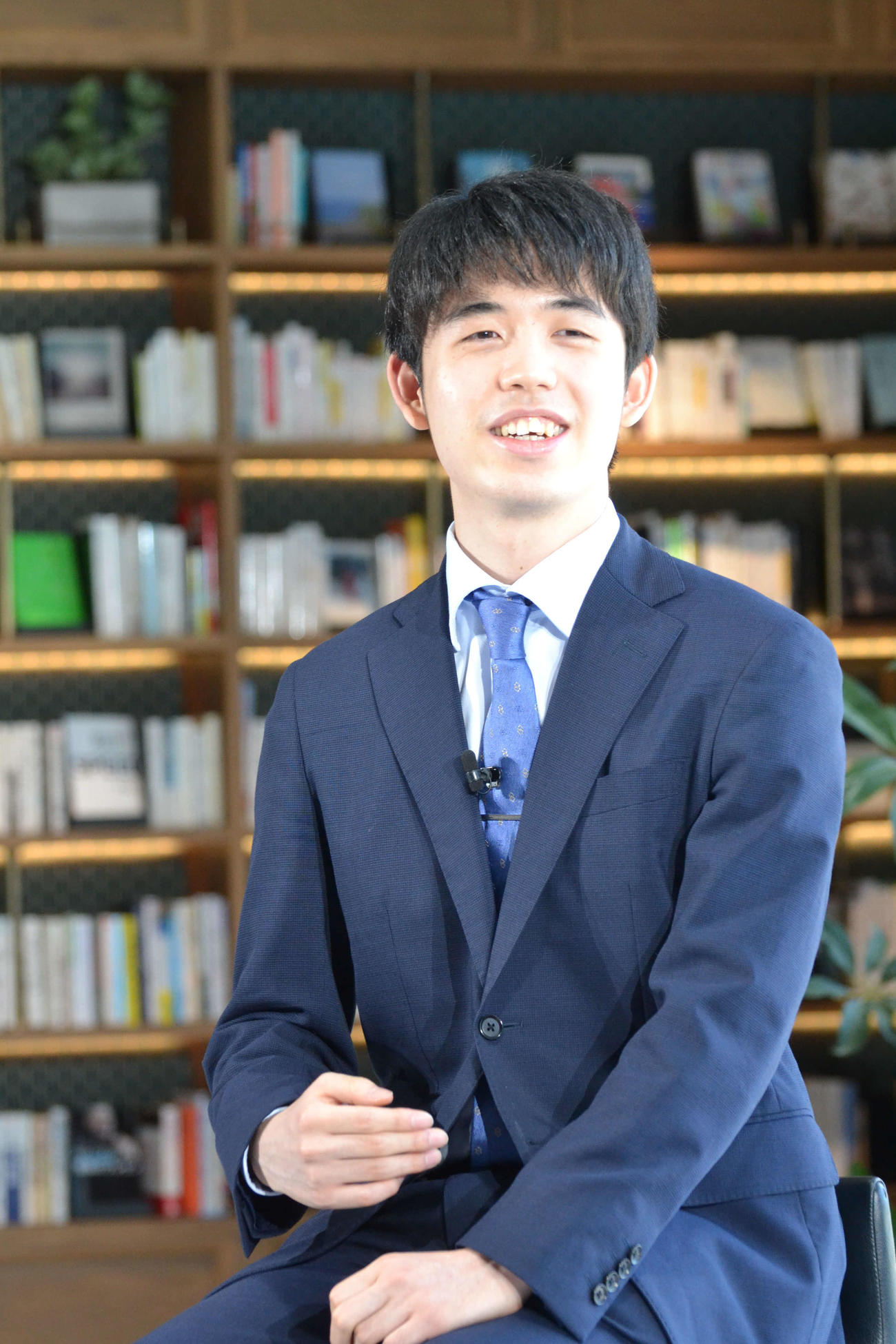 「第8期叡王戦記念イベント」として将棋AI「Ponanza」の開発者で自動運転の開発を行う「Turing」山本一成CEOとの対談を行った藤井聡太叡王