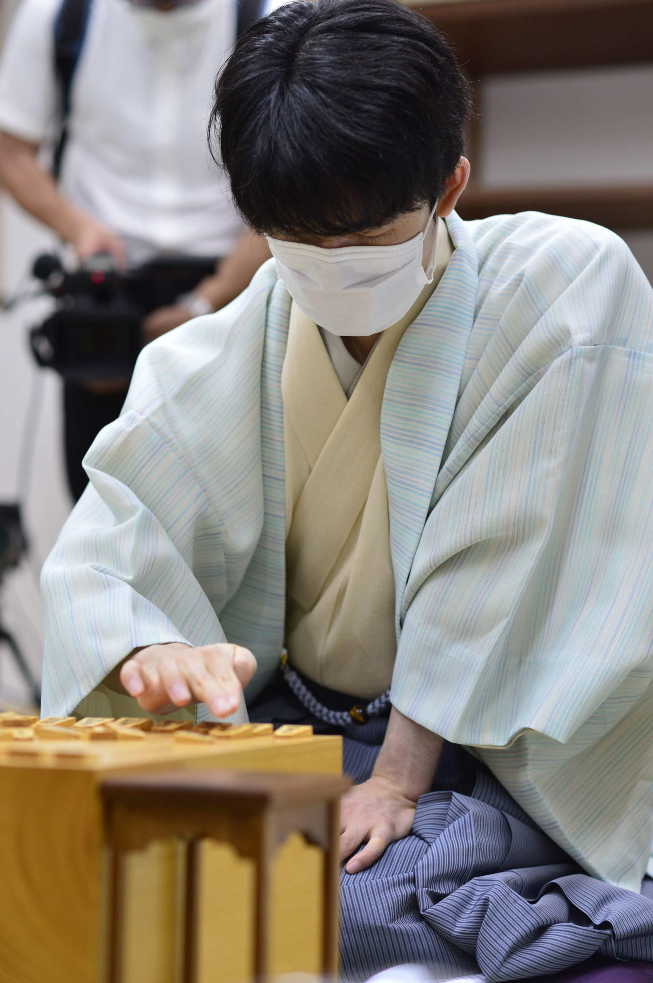 静岡県内でのタイトル戦6連勝中の藤井聡太棋聖（日本将棋連盟提供）