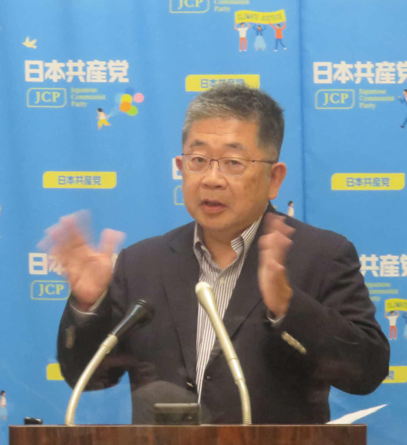 共産党の小池晃書記局長は次期衆院選の野党共闘を巡る立憲民主党の泉健太代表の発言を批判した（撮影・大上悟）