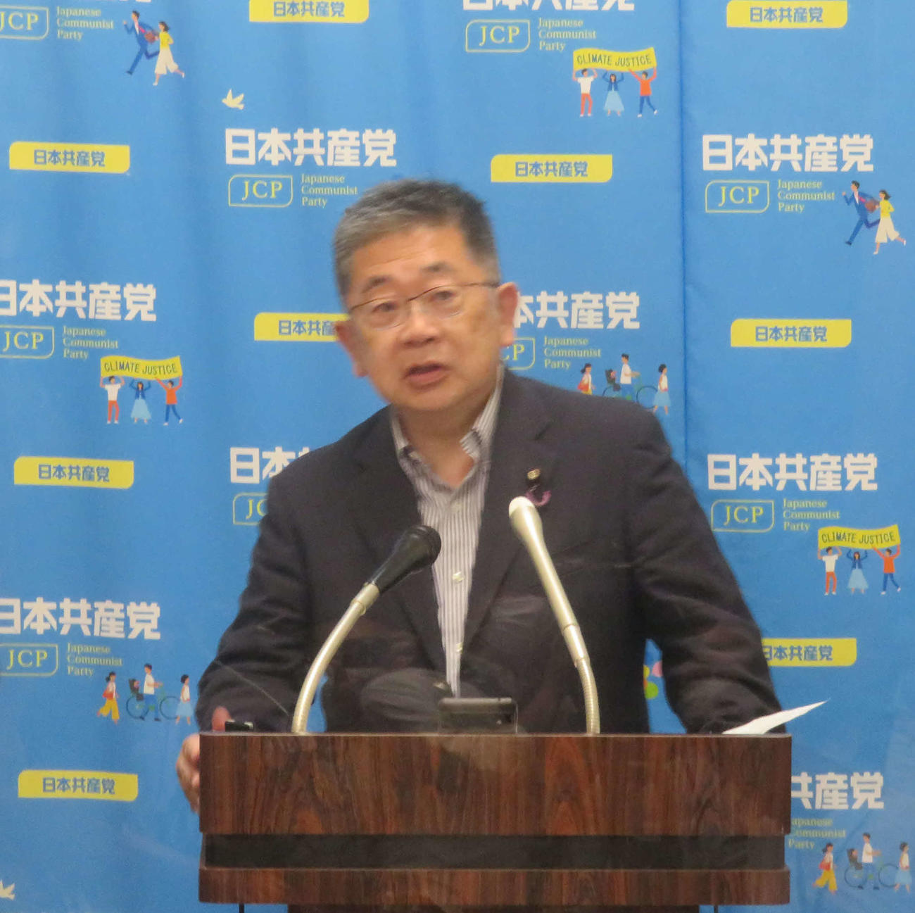 共産党の小池晃書記局長は次期衆院選の野党共闘を巡る立憲民主党の泉健太代表の発言を批判した（撮影・大上悟）