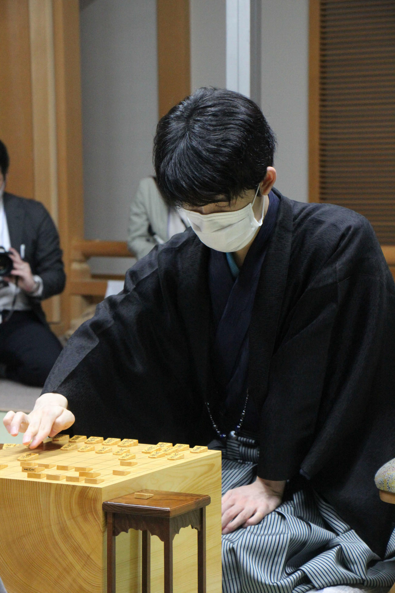 王位戦4連覇を狙う藤井聡太王位（日本将棋連盟提供）