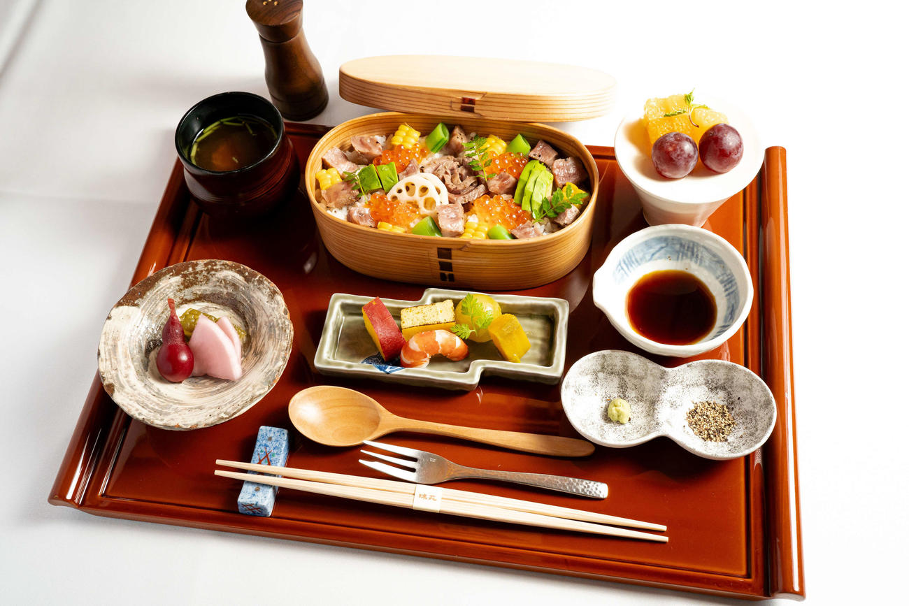 藤井聡太王位が昼食に注文した「神戸牛肉ちらし」（日本将棋連盟提供）