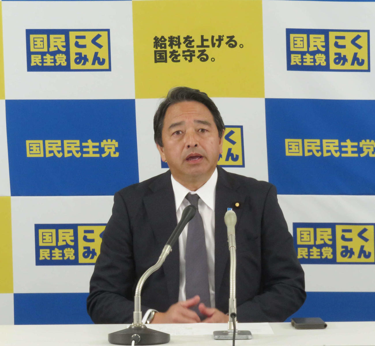 国民民主党の榛葉賀津也幹事長は次期衆院選を巡って舌戦が続く、野党各党について「バトルロイヤルには参戦しない」と皮肉った（撮影・大上悟）