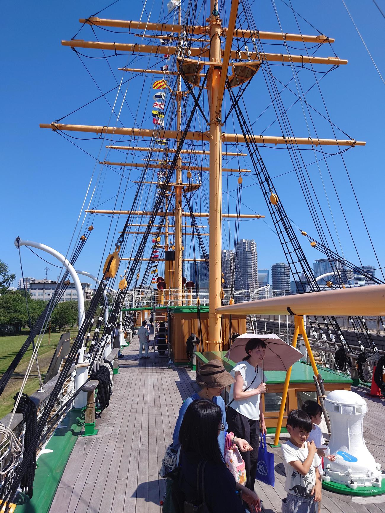 海の日の起源となった明治丸。東京海洋大で一般公開された（撮影・寺沢卓）