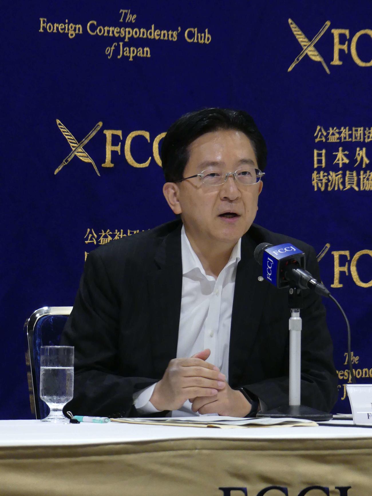 日本外国特派員協会で会見する岩手県の達増拓也知事（撮影・中山知子）