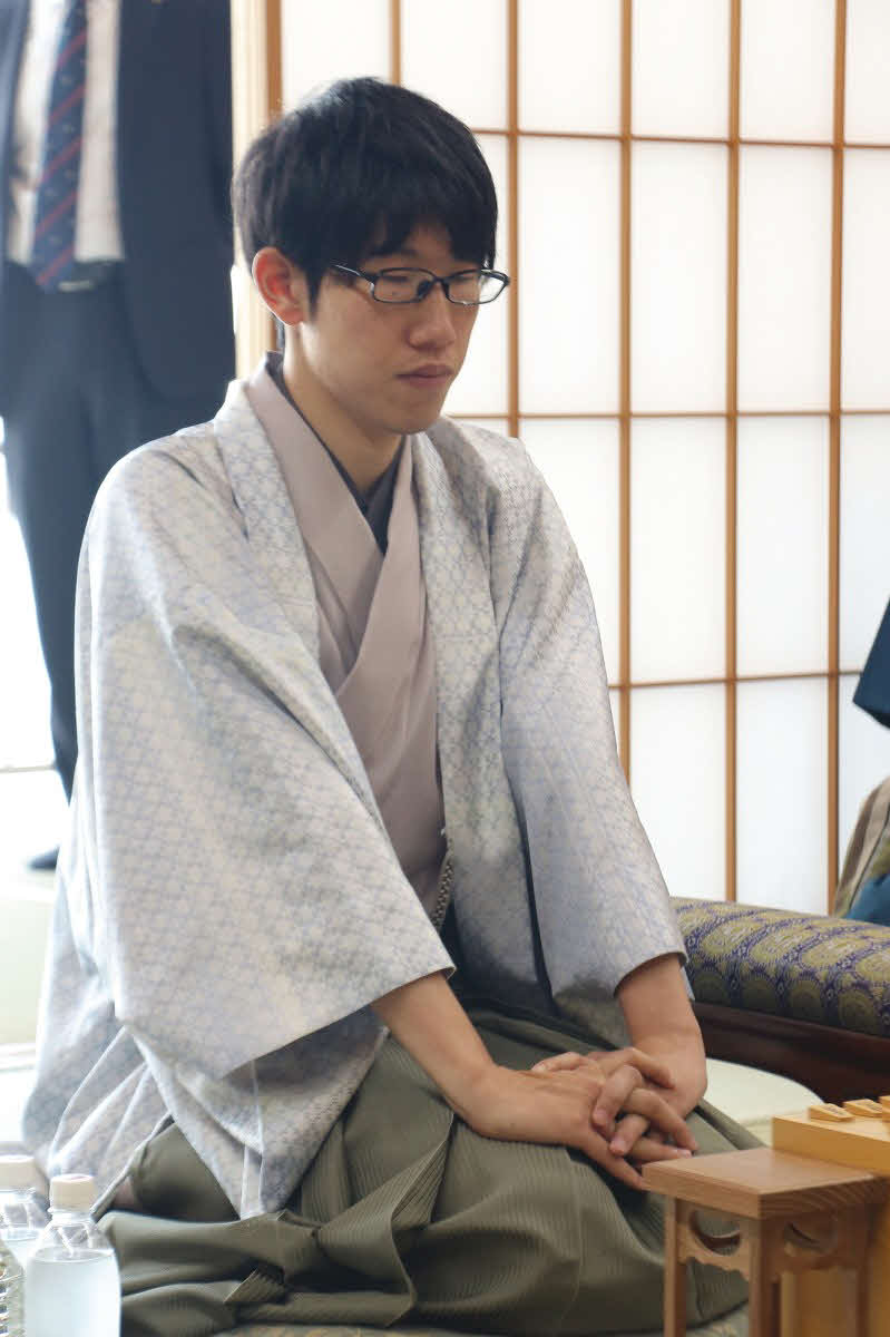 「課題の後手番」で勝って3連敗は避けたい佐々木大地七段（日本将棋連盟提供）